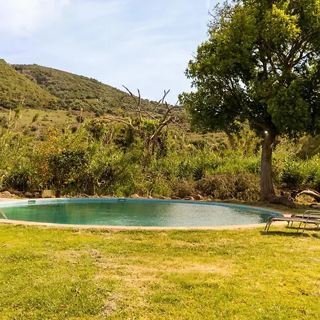 Santa Teresa, Casa Granada * エステポナ